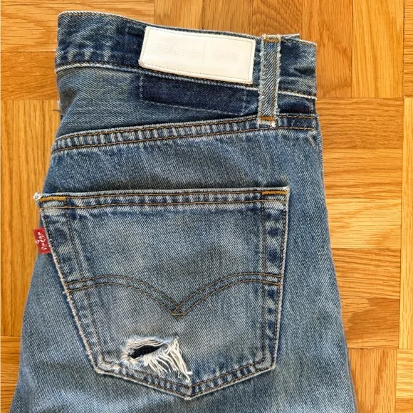 Re/Done x Levi’s Light Blue Women's Jeans - Picture 4 of 5